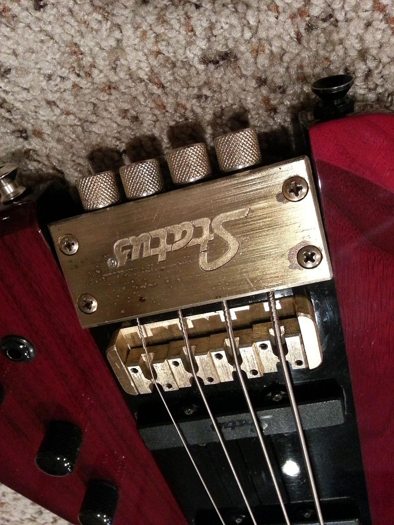 SOLD FS Washburn Status S1000 S70 Headless Bass