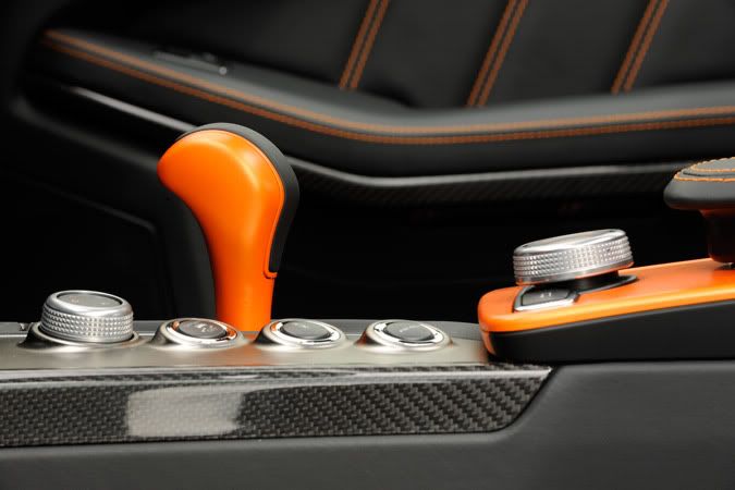 مرسيدس AMG اصدار خاص بالونين برتقالي واسود 59