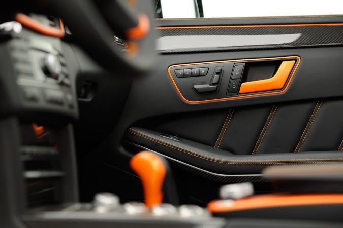 مرسيدس AMG اصدار خاص بالونين برتقالي واسود 61