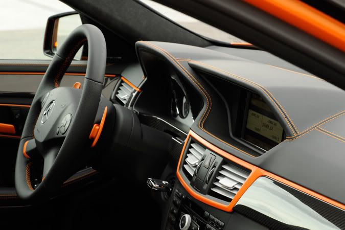 مرسيدس AMG اصدار خاص بالونين برتقالي واسود 65